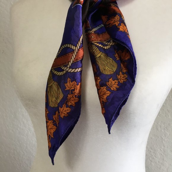 SKEMO Vintage Canadian Soldiers Print Square Scarf Purple Orange 26x27" - Picture 11 of 14